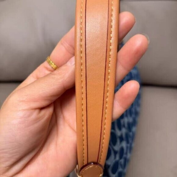 Coach Navy and Tan Shoulder Bag - Picture 9 of 9